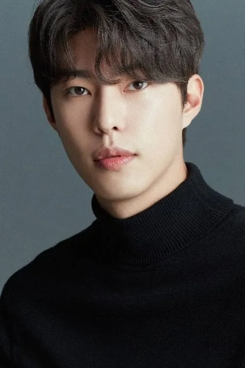 Shin Myung-sung — personaje: Ho Yeon