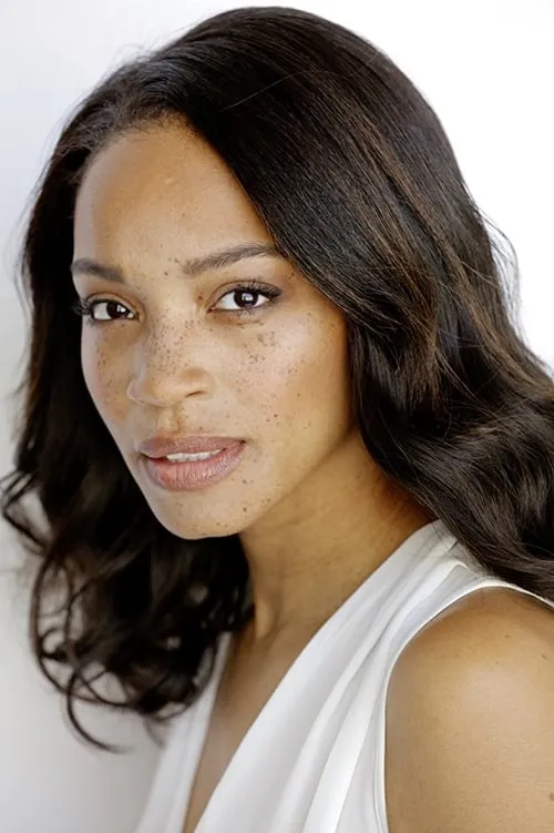 Gavin Munn ha trabajado con Shinelle Azoroh en 1 ocasiones