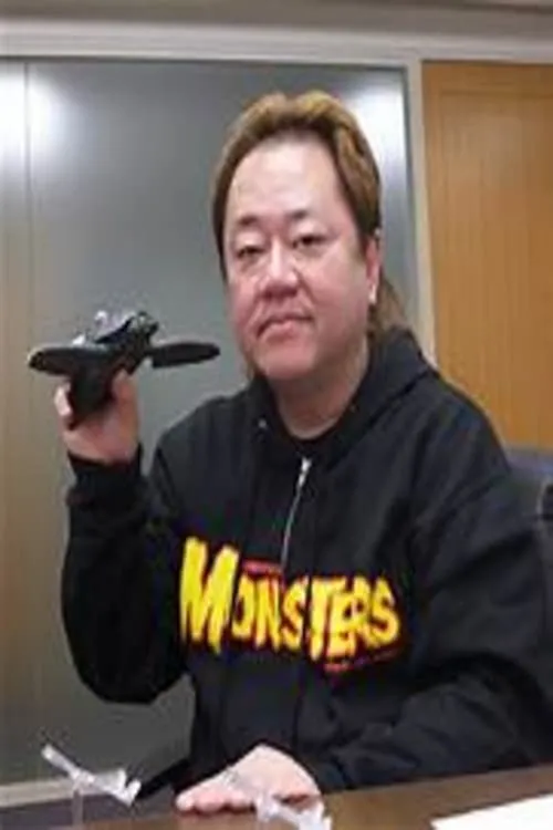 Shinichi Wakasa interpretando a Himself