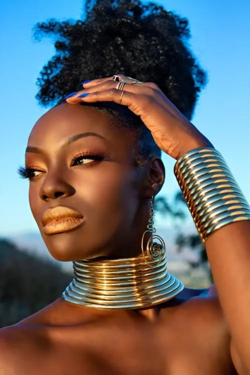 Chris Gordon ha trabajado con Shiobann Amisial en 1 ocasiones