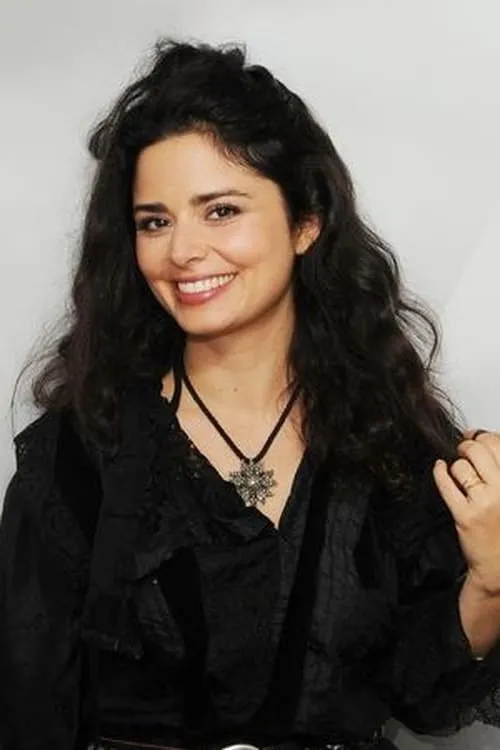 Shirel en su biografía y filmografía