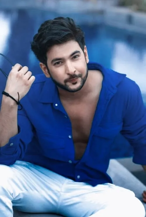 Shivin Narang — personaje: Aman