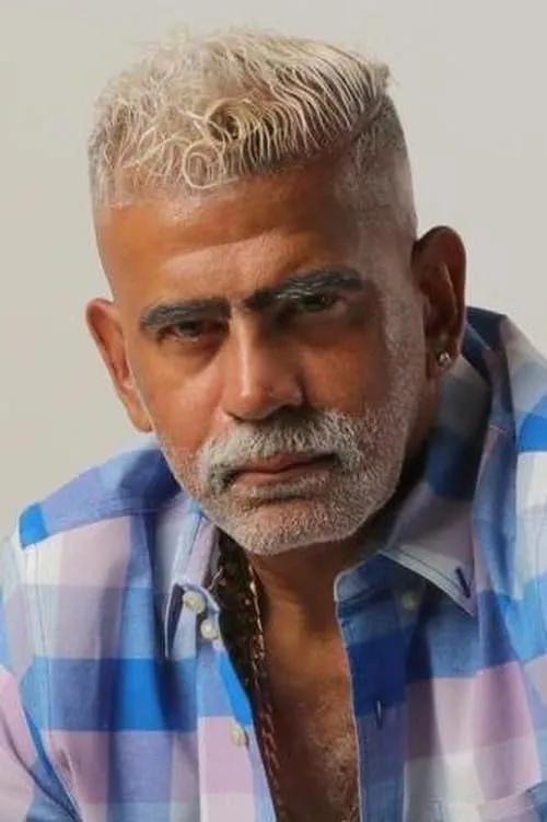 Sidnei Barboza interpretando a Party guest