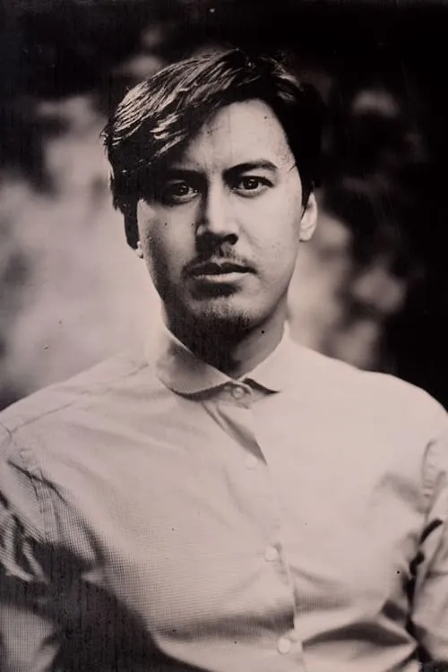 Sidney Berthier interpretando a Henry