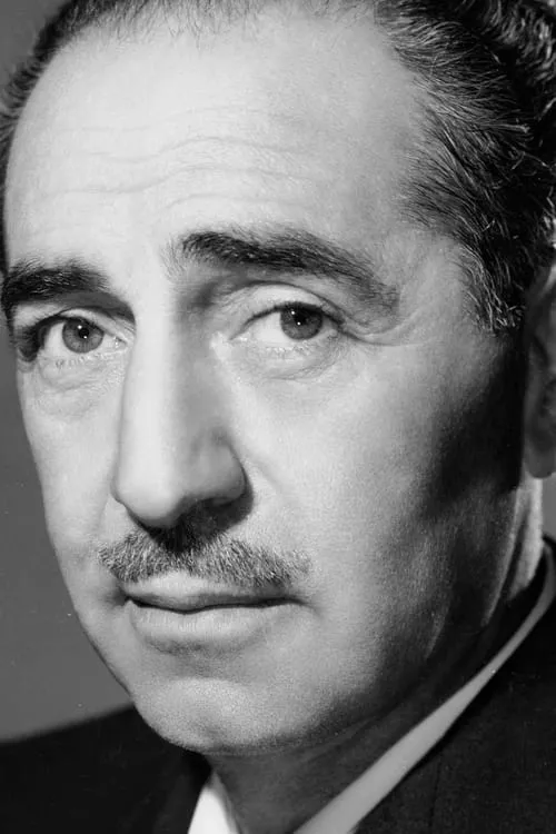 Sidney Franklin interpretando a Pat Isaacs