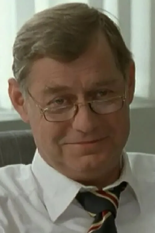 Siegfried Voß interpretando a Dr. Frerking