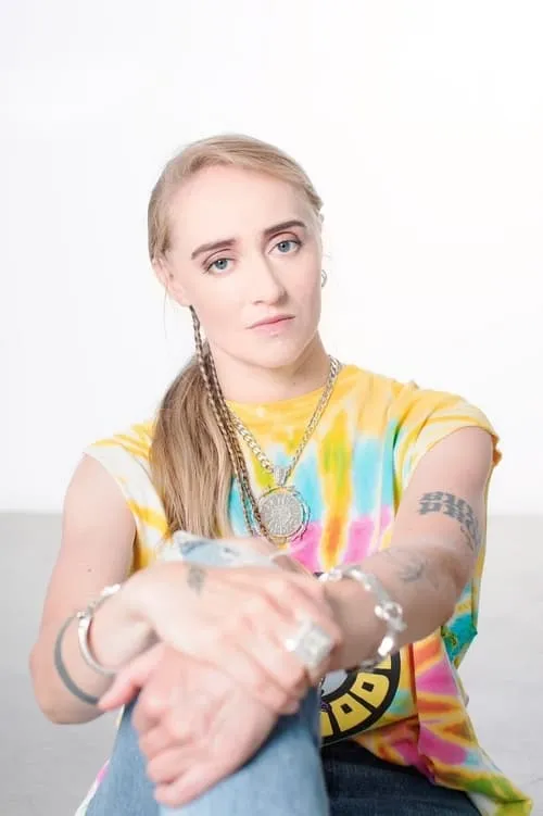 Silvana Imam interpretando a 