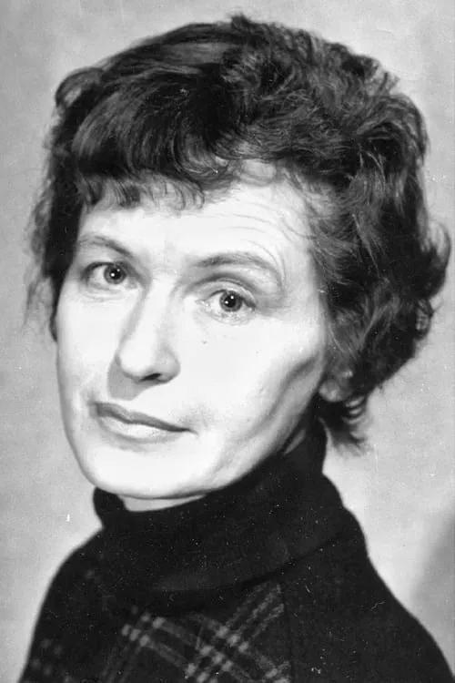 Silvija Bardh interpretando a Mariette