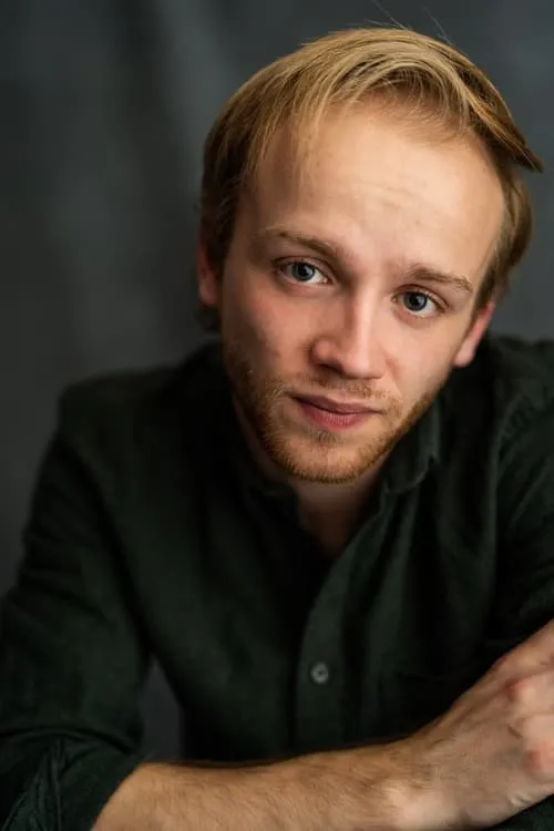 Jennifer English ha trabajado con Simon Bigg en 1 ocasiones