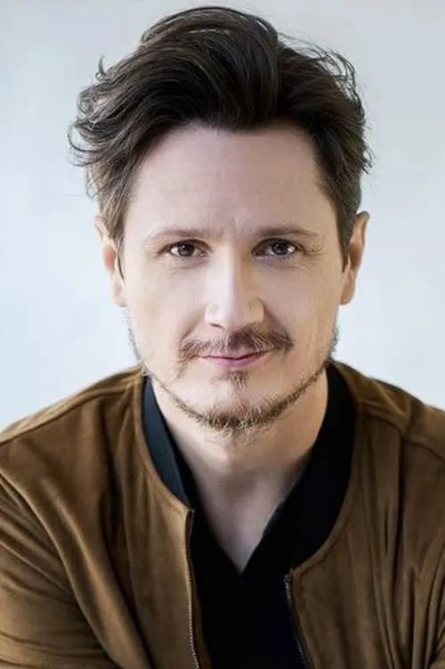 Simon-Olivier Fecteau — personaje: Comédien supplémentaire