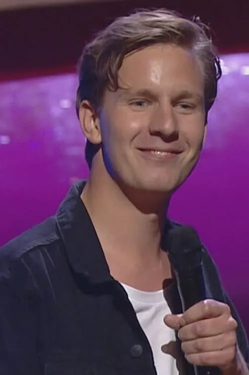 Simon Tang — personaje: Self