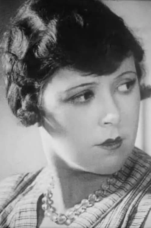 Simone Mareuil interpretando a Gaby