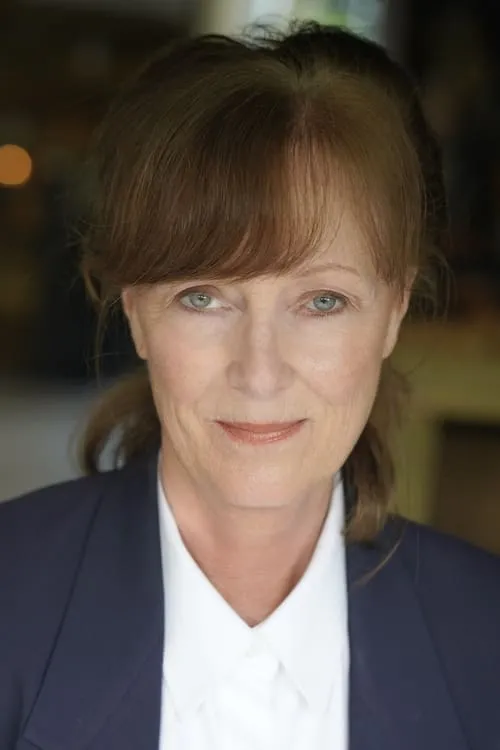 Sinda Nichols interpretando a Abbey / Mother