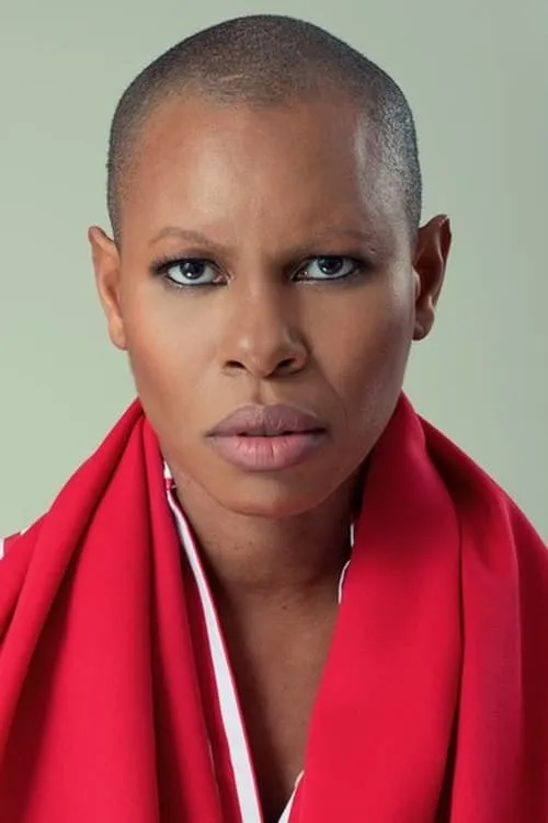 Mike Clowes ha trabajado con Skin en 1 ocasiones