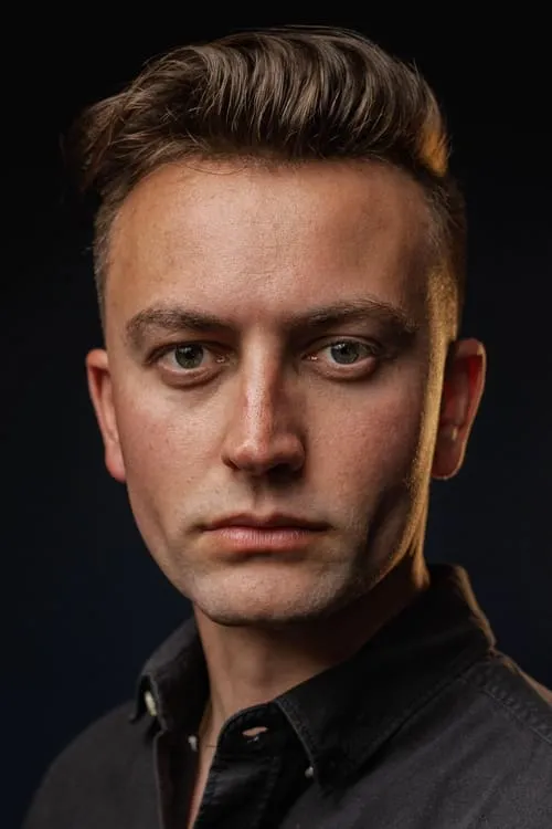 Danielle Adkins ha trabajado con Sky Crystal en 1 ocasiones