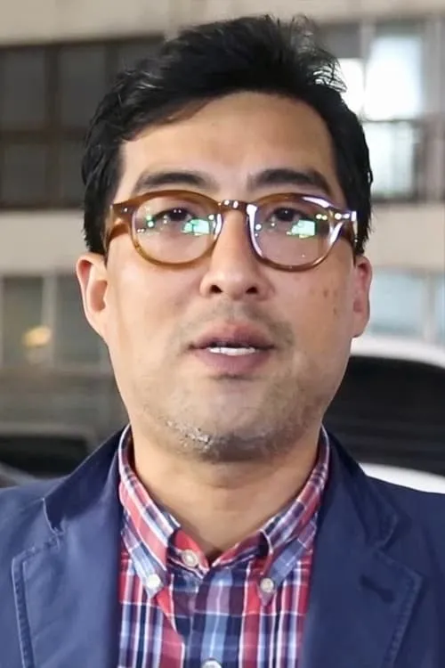 Son Jung-woo en su biografía y filmografía