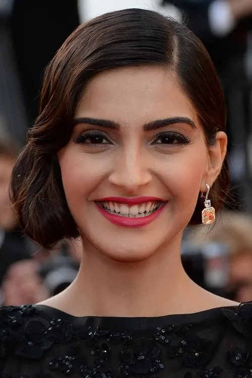 Gulfam Khan ha trabajado con Sonam Kapoor Ahuja en 1 ocasiones