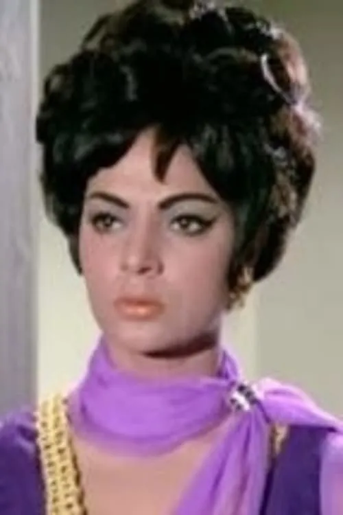 Sonia Sahni interpretando a Seema