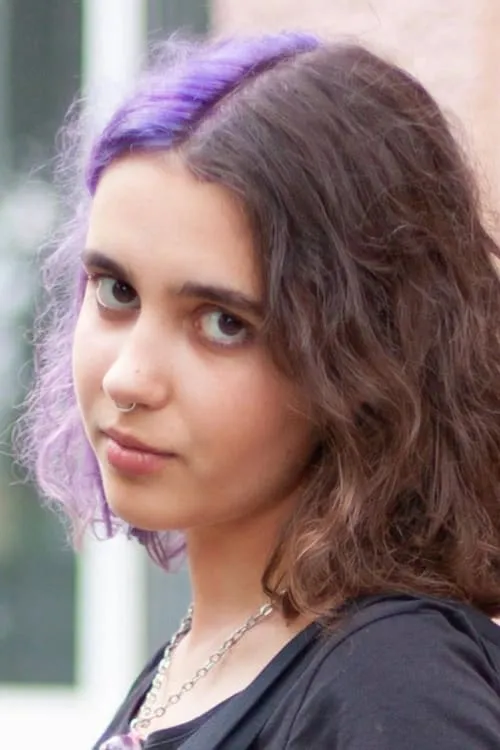 Sonya Slusarenko interpretando a