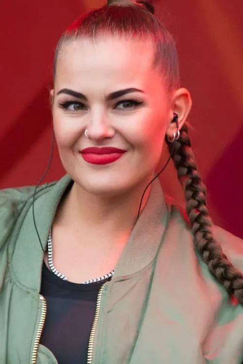 Artyom Umrikhin ha trabajado con Sonya Tayurskaya en 1 ocasiones