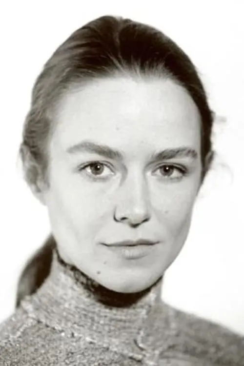 Sophie Caffarel interpretando a Dany Martell