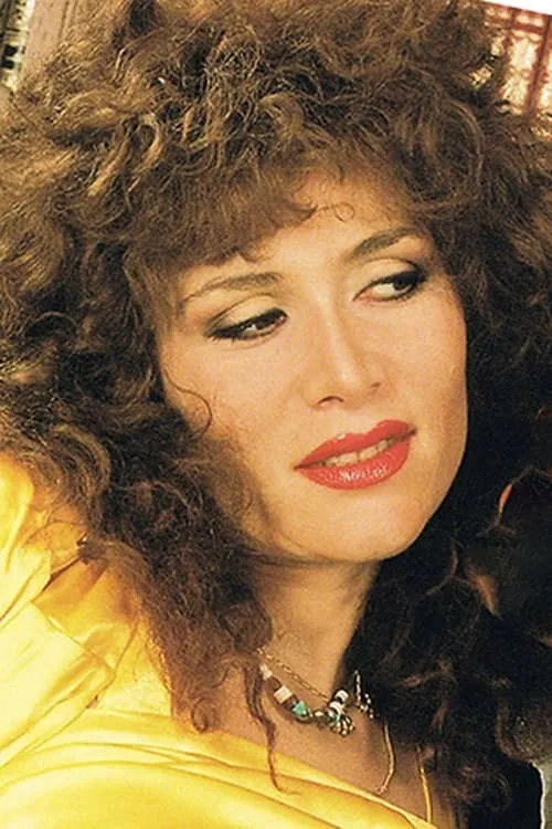 Sophie Fibelle interpretando a 