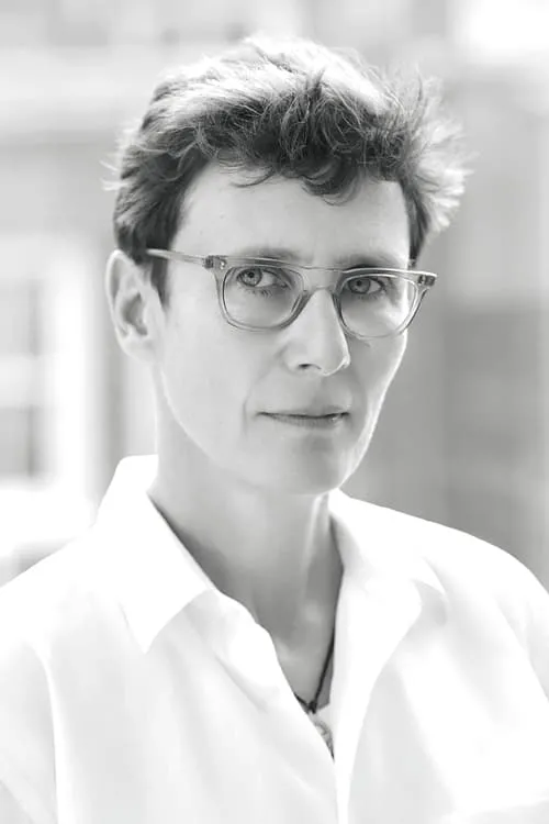 Paola Liguori ha trabajado con Sophie Hicks en 1 ocasiones