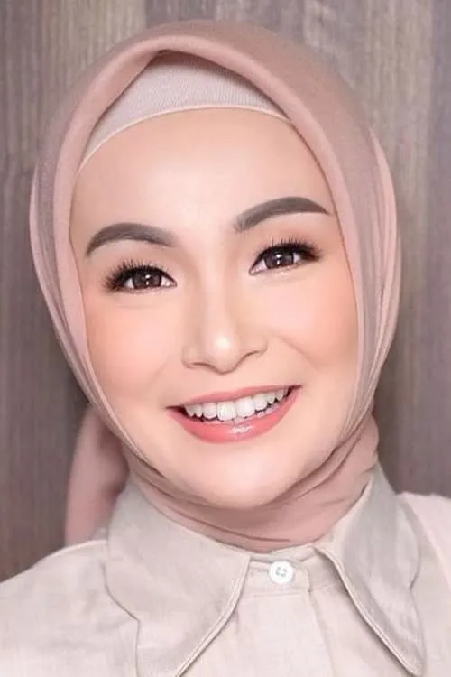 Soraya Larasati interpretando a Niken