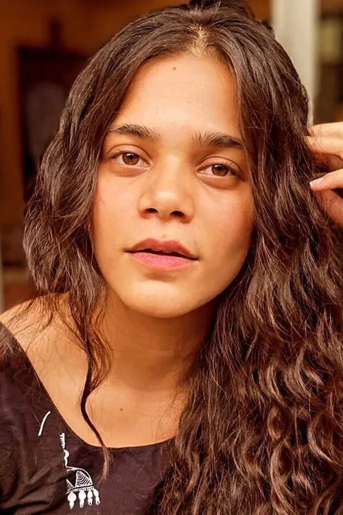 Srishti Shrivastava — personaje: Mamta Kulkarni