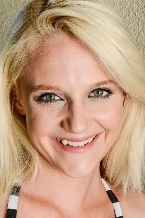 Stacey Kiss interpretando a