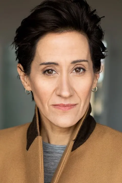 Stacey Swift interpretando a Ms. Peppawok