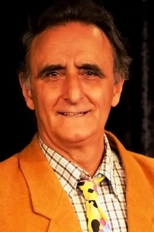 Stamatis Jelepis interpretando a