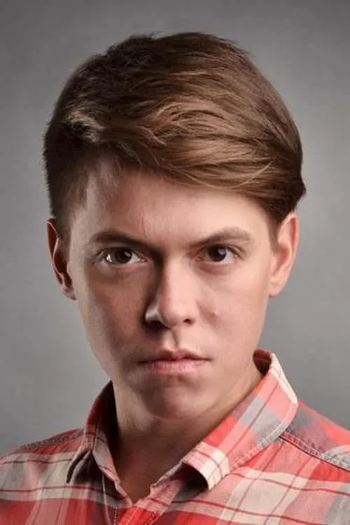 Stanislav Melnik interpretando a Shitikov