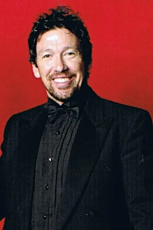 Richard Dwyer ha trabajado con Steen Young en 1 ocasiones