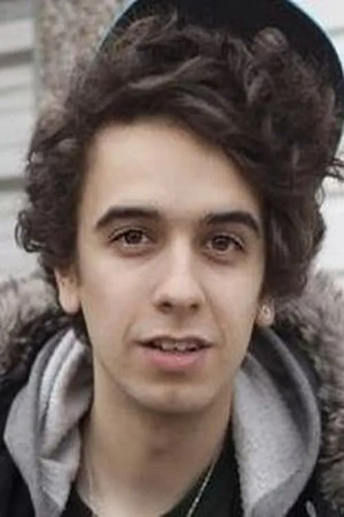 Stefan Abingdon interpretando a