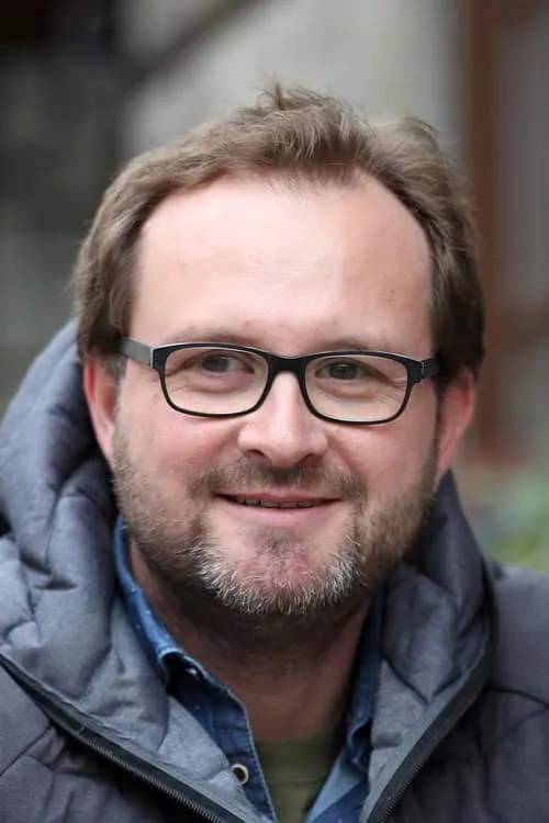 Stefan Betz interpretando a Schorsch