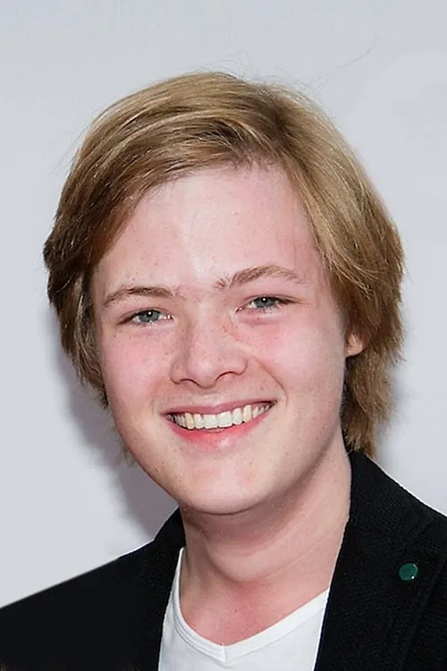 Stefan Collier interpretando a Michael