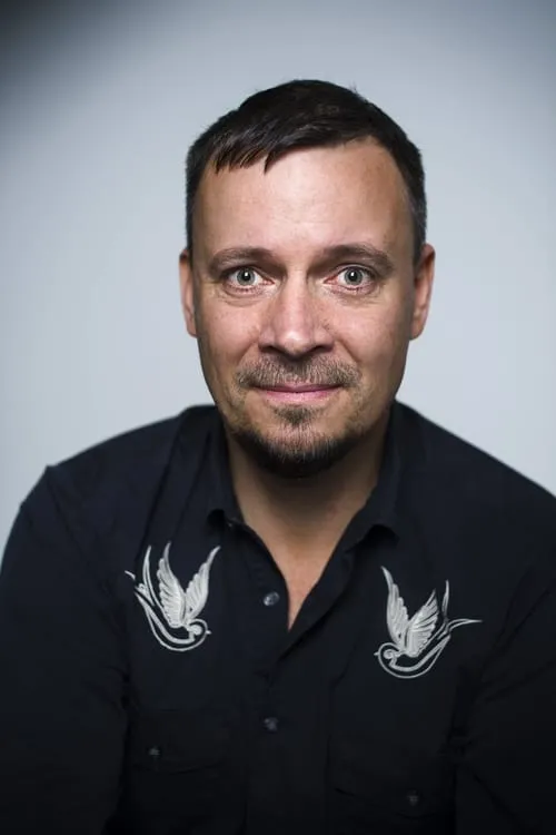 Stefan Roos — personaje: Halvdan