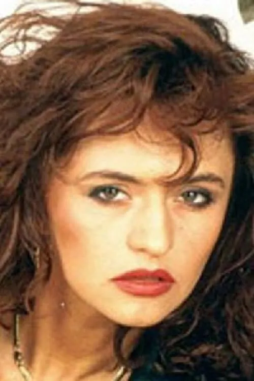 Stefania Sartori interpretando a