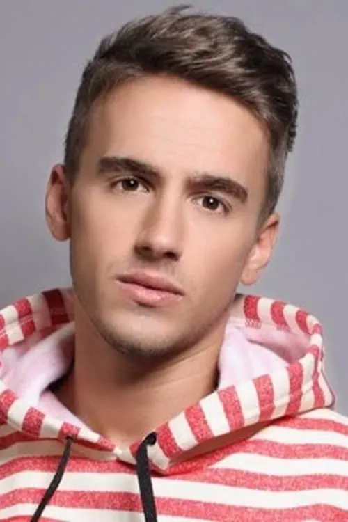 Stéfano de Gregorio interpretando a Roberto