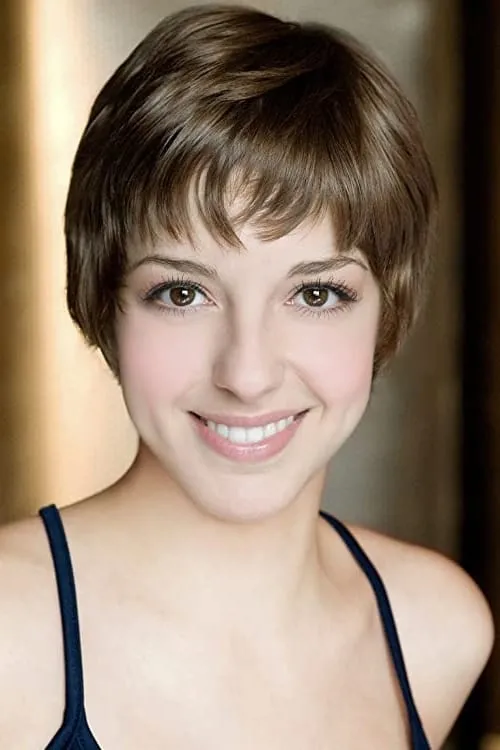 Steffi DiDomenicantonio interpretando a Kyra