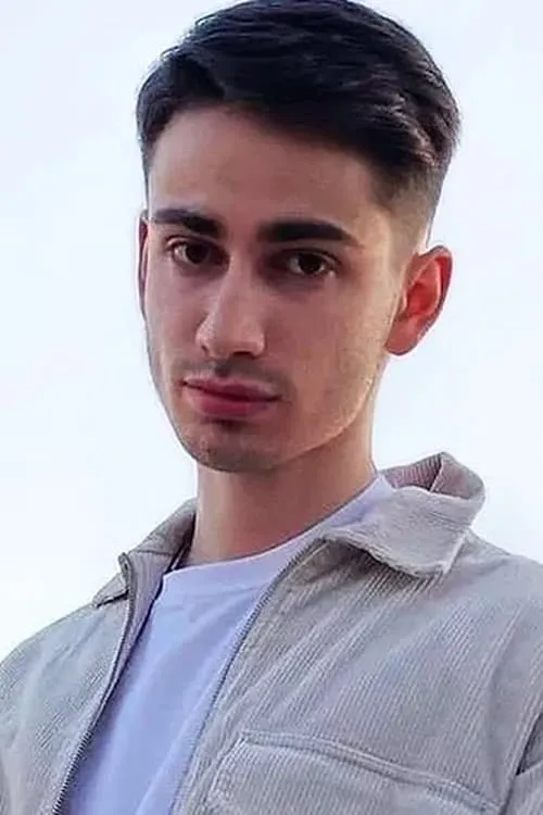 Sten-Markus Rohtla interpretando a Leo