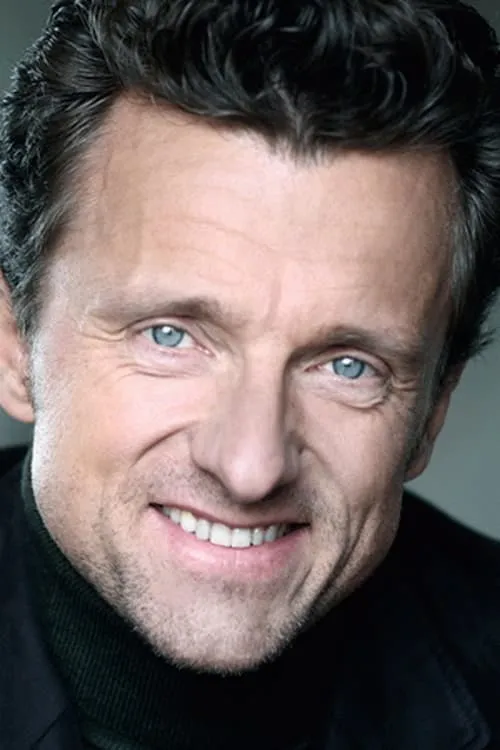 Stéphane Roux en su biografía y filmografía