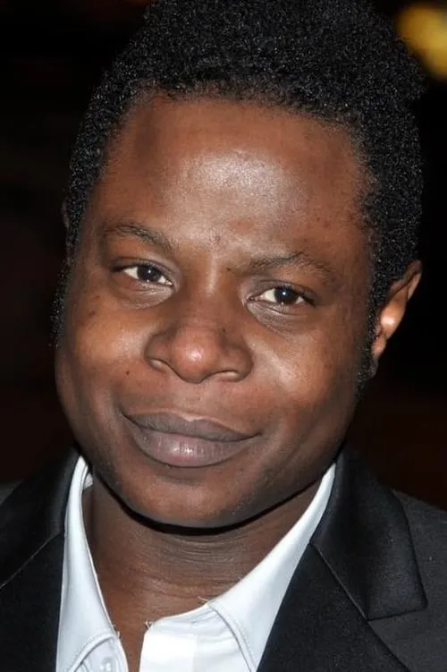 Stéphane Soo Mongo interpretando a Lascar 1