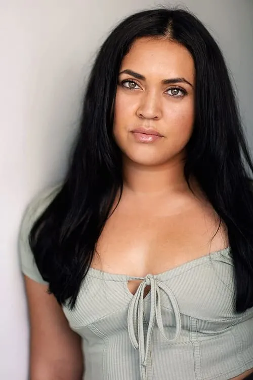 Emily Rowbottom ha trabajado con Stephanie Kutty en 1 ocasiones