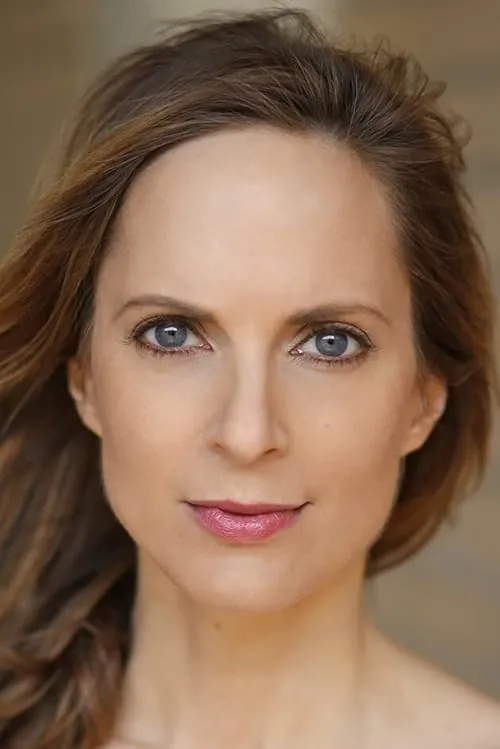 Stephanie Langton interpretando a Chloe