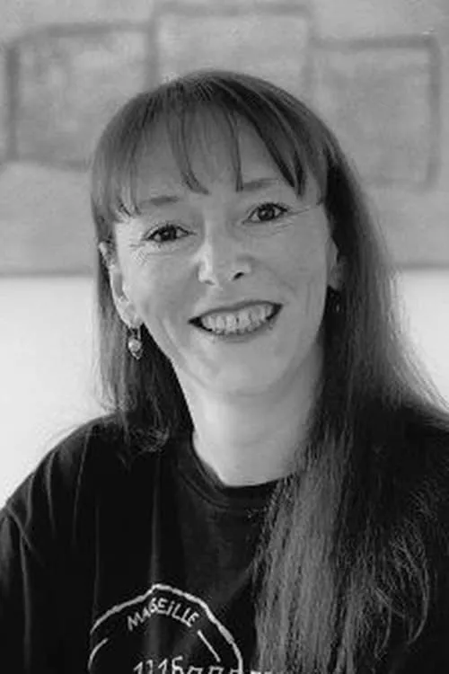 Stéphanie Loïk interpretando a