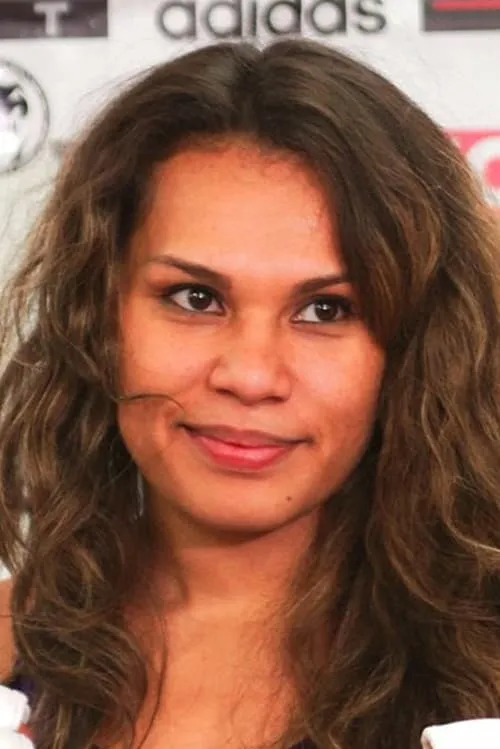 Stephanie Page interpretando a 