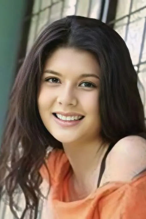 Stephanie Pascalia interpretando a Keiko