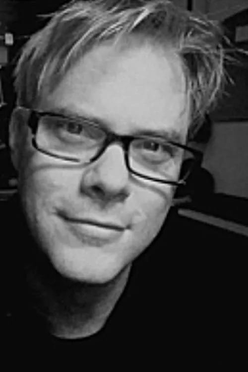 Stephen O'Reilly interpretando a Danny